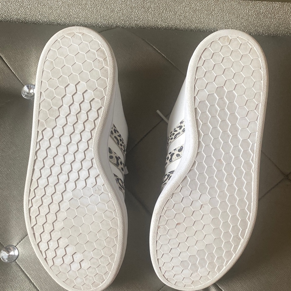 Adidas White and Black w/Leopard print Classic Sneakers EUC - Picture 6 of 8